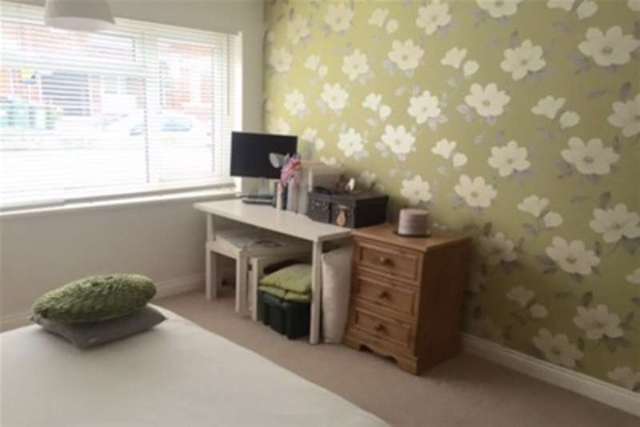  Image of 2 bedroom Flat to rent in Silverdale Road Shirley Southampton SO15 at Southampton, SO15 2NH