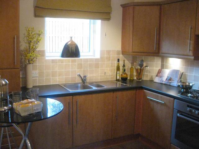  Image of 2 bedroom Flat to rent in Duff Street Edinburgh EH11 at Dalry Edinburgh Edinburgh, EH11 2JD