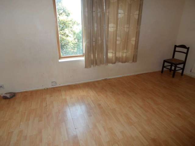  Image of 3 bedroom Maisonette to rent in East Road London E15 at East Road Stratford London, E15 3QR
