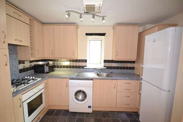  Image of 2 bedroom Flat to rent in Causton Gardens Eastleigh SO50 at Eastleigh, SO50 9PJ