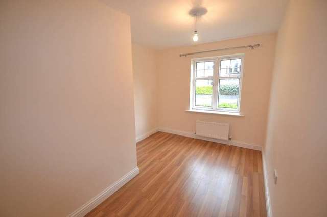  Image of 2 bedroom Flat to rent in Causton Gardens Eastleigh SO50 at Eastleigh, SO50 9PJ