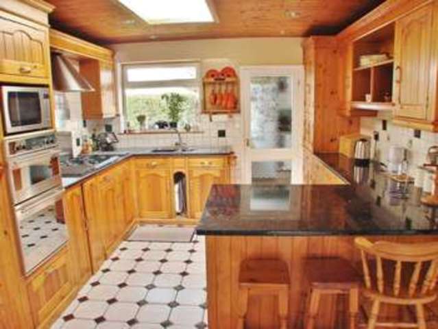  Image of 4 bedroom Detached house for sale in Eastwood Road Radcliffe-on-Trent Nottingham NG12 at Eastwood Road Radcliffe-On-Trent Nottingham, NG12 2FZ