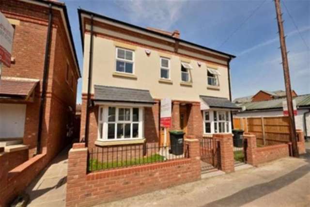  Image of 4 bedroom Semi-Detached house to rent in Ebury Road Rickmansworth WD3 at Rickmansworth, WD3 1BN