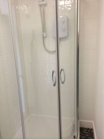  Image of 1 bedroom Flat to rent in Edge Lane Droylsden Manchester M43 at Edge Lane Droylsden Manchester, M43 6JH