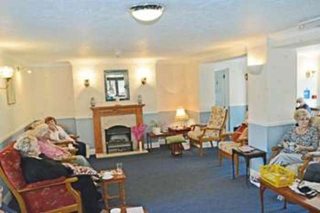  Image of 1 bedroom Retirement Property for sale in Turners Hill Cheshunt Waltham Cross EN8 at Turners Hill  Cheshunt, EN8 8SA