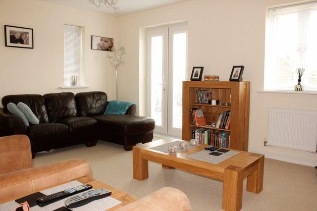  Image of 4 bedroom Terraced house for sale in Elbridge Avenue Bognor Regis PO21 at Elbridge Avenue  Bognor Regis, PO21 5AD