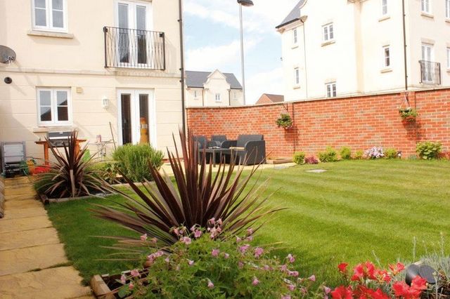  Image of 4 bedroom Terraced house for sale in Elbridge Avenue Bognor Regis PO21 at Elbridge Avenue  Bognor Regis, PO21 5AD