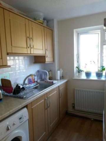  Image of 1 bedroom Flat for sale in Elderbek Close Cheshunt Waltham Cross EN7 at Cheshunt  Churchgate, EN7 6HT
