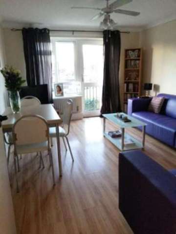  Image of 1 bedroom Flat for sale in Elderbek Close Cheshunt Waltham Cross EN7 at Cheshunt  Churchgate, EN7 6HT