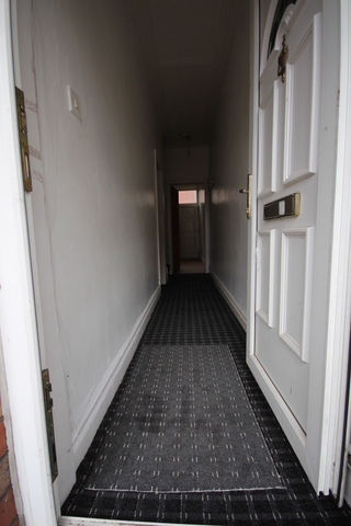  Image of 4 bedroom Terraced house to rent in Ellers Road Leeds LS8 at Ellers Road  Leeds, West Yorkshire, LS8 4JU