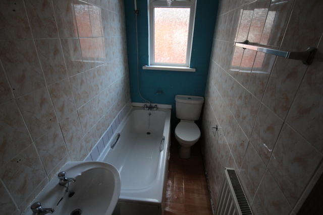  Image of 4 bedroom Terraced house to rent in Ellers Road Leeds LS8 at Ellers Road  Leeds, West Yorkshire, LS8 4JU