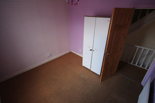  Image of 4 bedroom Terraced house to rent in Ellers Road Leeds LS8 at Ellers Road  Leeds, West Yorkshire, LS8 4JU