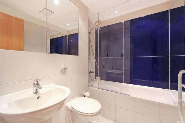  Image of 2 bedroom Flat to rent in Admiral Walk London W9 at Elm Court  Admiral Walk, W9 3TZ