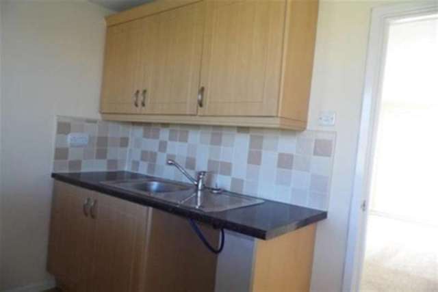 Image of 2 bedroom Flat to rent in Elmway Chester Le Street DH2 at Chester Le Street, DH2 2LG