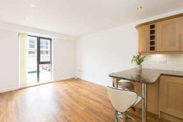  Image of 2 bedroom Flat to rent in Eltringham Street London SW18 at Wandsworth London Wandsworth Town, SW18 1AU