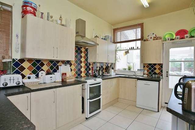  Image of 7 bedroom Semi-Detached house for sale in Emscote Road Warwick CV34 at Warwick Warwickshire, CV34 5QJ
