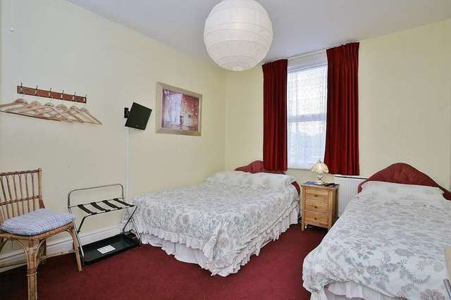  Image of 7 bedroom Semi-Detached house for sale in Emscote Road Warwick CV34 at Warwick Warwickshire, CV34 5QJ