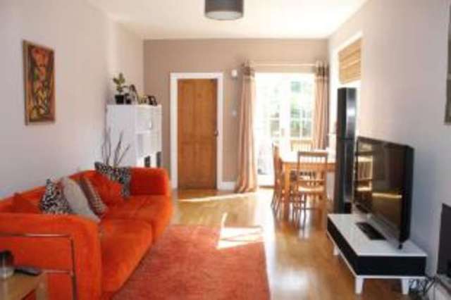 Image of 2 bedroom Flat for sale in Lillington Avenue Leamington Spa CV32 at 8 Lillington Avenue Leamington Spa Royal Leamington Spa, CV32 5UJ