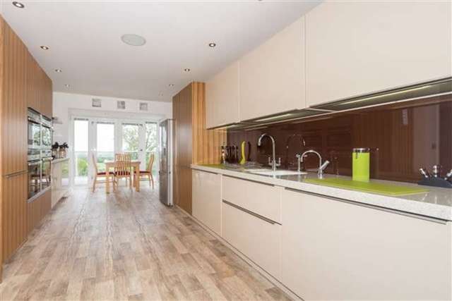  Image of 4 bedroom Detached house for sale in Evesham Road Astwood Bank Redditch B96 at Evesham Road  Astwood Bank, B96 6BA