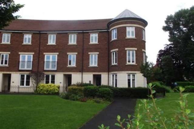  Image of 5 bedroom Terraced house to rent in Gras Lawn Exeter EX2 at Exeter, EX2 4ST