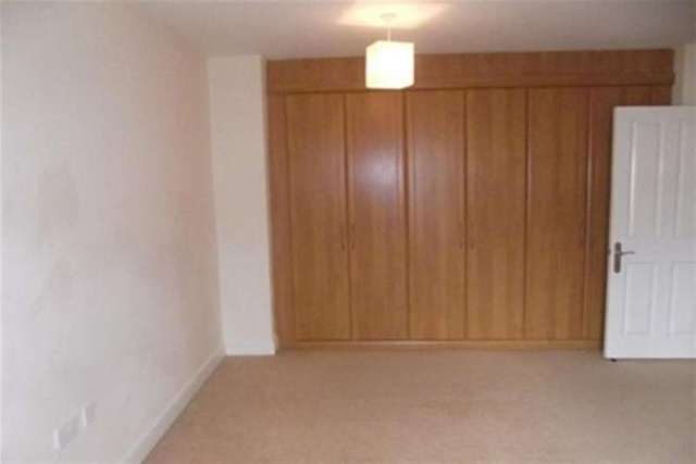  Image of 5 bedroom Terraced house to rent in Gras Lawn Exeter EX2 at Exeter, EX2 4ST