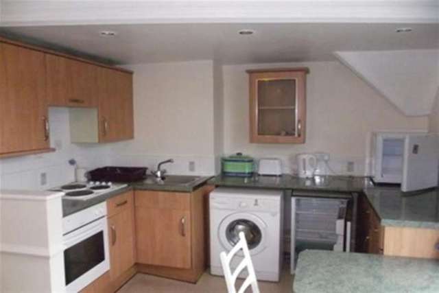  Image of 1 bedroom Maisonette to rent in Haldon Road Exeter EX4 at Exeter, EX4 4DZ