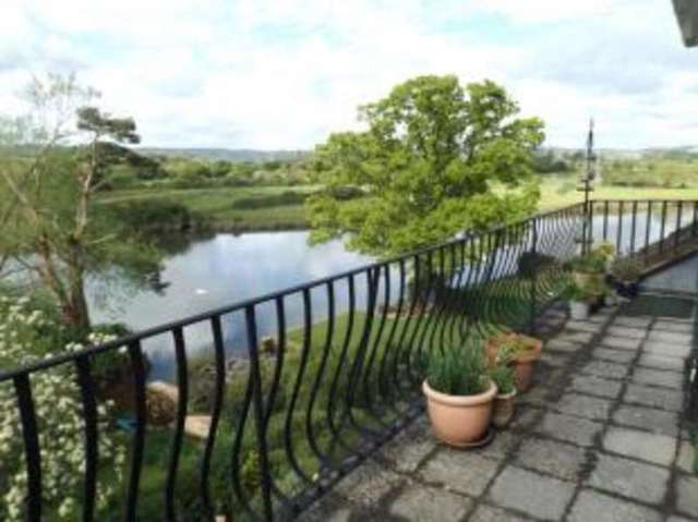  Image of 2 bedroom Flat for sale in Countess Wear Road Exeter EX2 at Exeter Devon Countess Wear, EX2 6LR