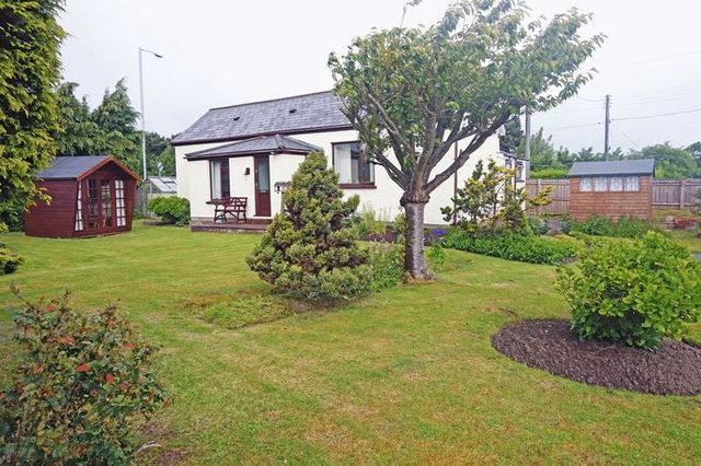  Image of 2 bedroom Detached house for sale in Exeter Road Wellington TA21 at 4 Exeter Road Spypost Wellington, TA21 9RL