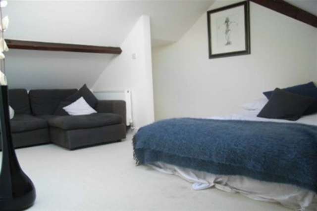  Image of 4 bedroom Detached house to rent in St. Andrews Road Exmouth EX8 at Exmouth, EX8 1AR