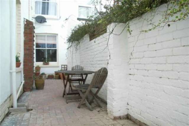  Image of 4 bedroom Detached house to rent in St. Andrews Road Exmouth EX8 at Exmouth, EX8 1AR