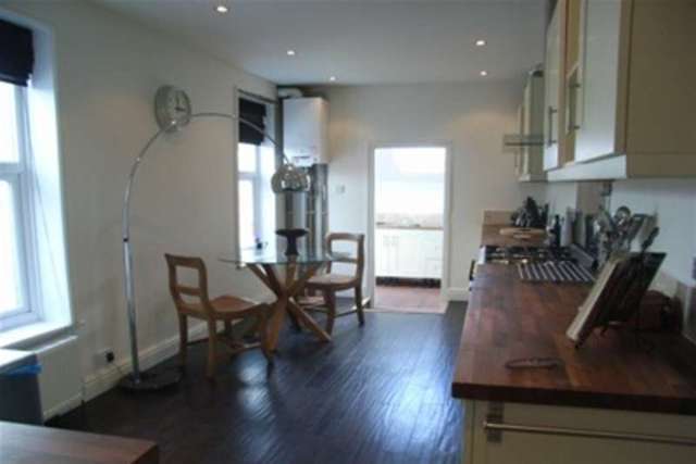  Image of 4 bedroom Detached house to rent in St. Andrews Road Exmouth EX8 at Exmouth, EX8 1AR