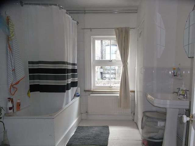  Image of 2 bedroom Property for sale in Falkland Road Barnet EN5 at Falkland Road  Barnet, EN5 4LG