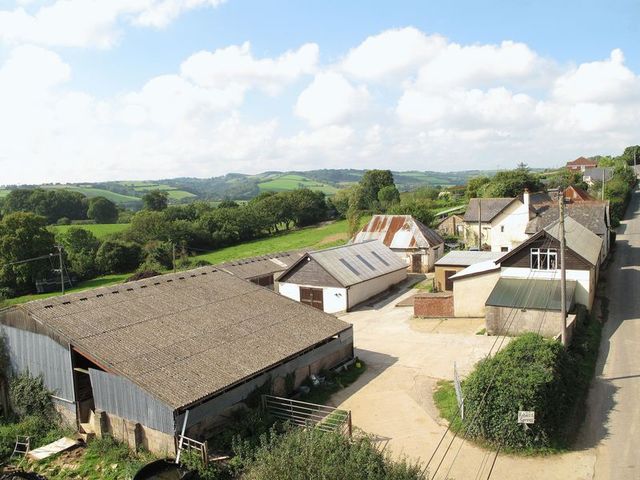  Image of 5 bedroom Detached house for sale in Nadderwater Nadderwater Exeter EX4 at Nadderwater  Exeter, EX4 2JH