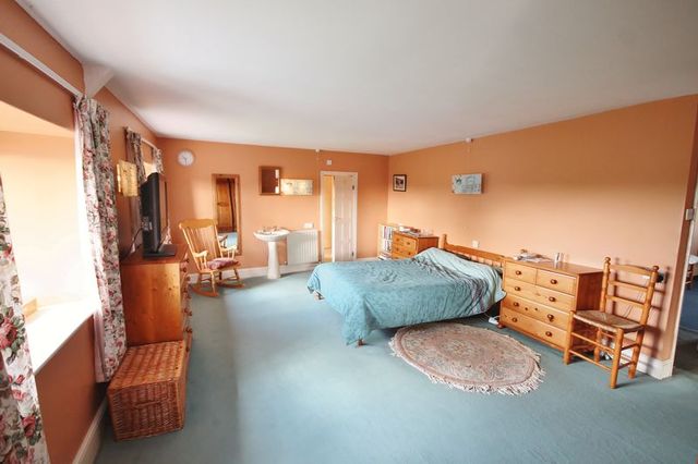  Image of 5 bedroom Detached house for sale in Nadderwater Nadderwater Exeter EX4 at Nadderwater  Exeter, EX4 2JH