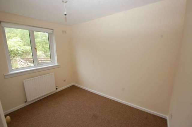  Image of 2 bedroom Flat for sale in Faskin Place Glasgow G53 at Faskin Place  Crookston, G53 7BZ