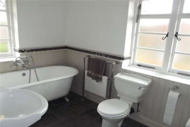  Image of 3 bedroom Detached house to rent in Field Close Southampton SO16 at Southampton, SO16 3DY