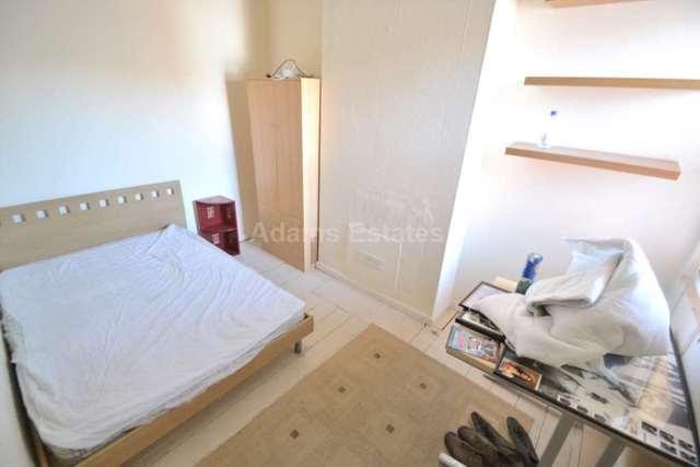  Image of 1 bedroom House Share to rent in Filey Road Reading RG1 at Filey Road  Reading, RG1 3QG