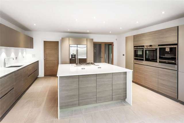  Image of 5 bedroom Detached house for sale in Firs Road Kenley CR8 at Kenley  Kenley, CR8 5LD