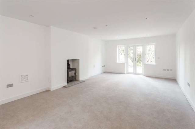  Image of 5 bedroom Detached house for sale in Firs Road Kenley CR8 at Kenley  Kenley, CR8 5LD