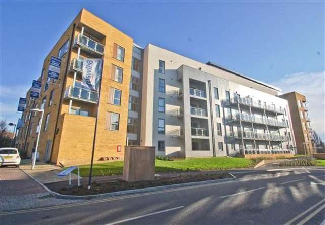  Image of 1 bedroom Apartment for sale in St. Georges Grove London SW17 at Summerstown, SW17 0GN