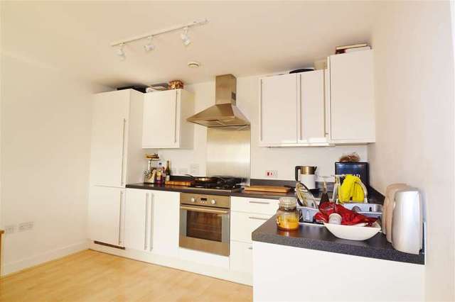  Image of 1 bedroom Apartment for sale in St. Georges Grove London SW17 at Summerstown, SW17 0GN