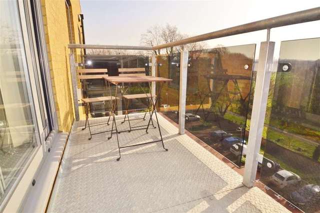  Image of 1 bedroom Apartment for sale in St. Georges Grove London SW17 at Summerstown, SW17 0GN