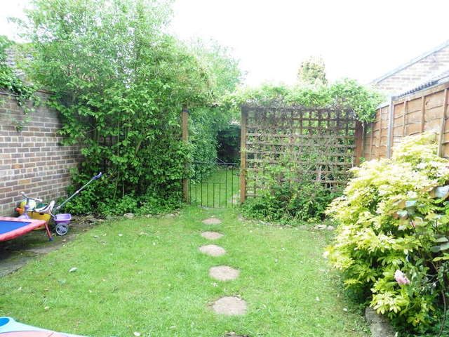  Image of 2 bedroom End of Terrace for sale in Flatford Place Kidlington OX5 at Kidlington Oxfordshire, OX5 1TH