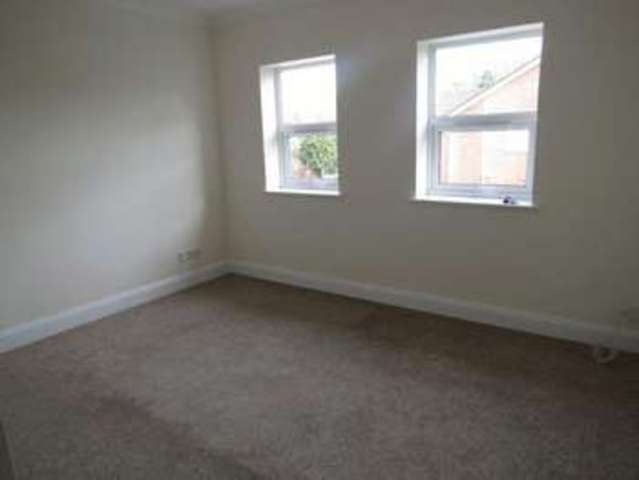  Image of 2 bedroom Flat to rent in Florence Road Boscombe Bournemouth BH5 at Florence Road  Bournemouth, BH5 1LD