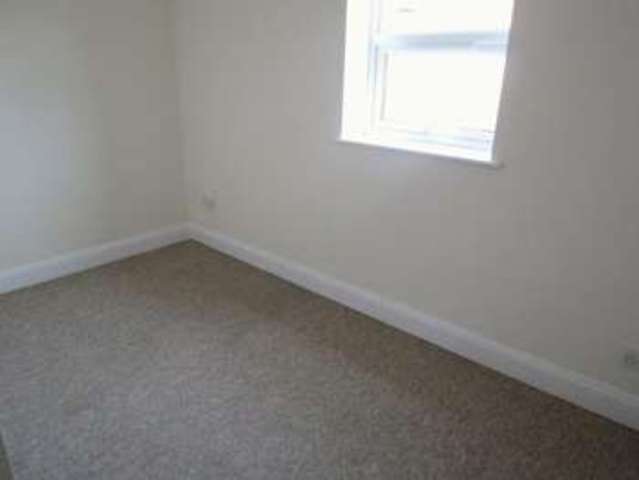  Image of 2 bedroom Flat to rent in Florence Road Boscombe Bournemouth BH5 at Florence Road  Bournemouth, BH5 1LD