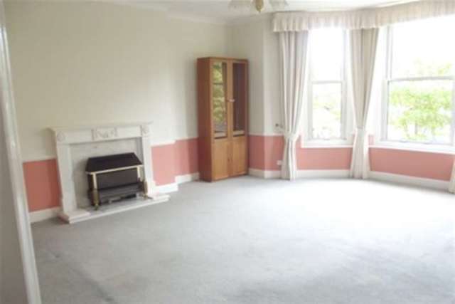 Image of 2 bedroom Flat to rent in Castle Hill Avenue Folkestone CT20 at Folkestone, CT20 2QT