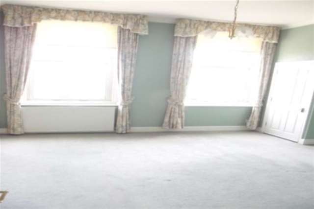  Image of 2 bedroom Flat to rent in Castle Hill Avenue Folkestone CT20 at Folkestone, CT20 2QT