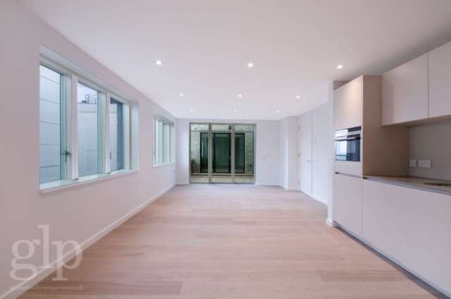  Image of 1 bedroom Apartment to rent in Carnaby Street London W1F at Kingly Street Soho London, W1F 7DB