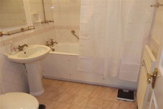  Image of 1 bedroom Flat to rent in Fountain Buildings Bath BA1 at Bath, BA1 5DU