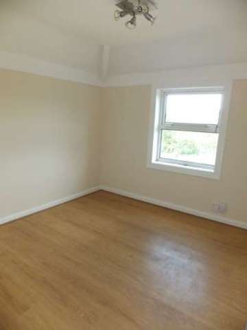  Image of 3 bedroom Semi-Detached house to rent in Frank Road Cardiff CF5 at Frank Road Ely Cardiff, CF5 4DL